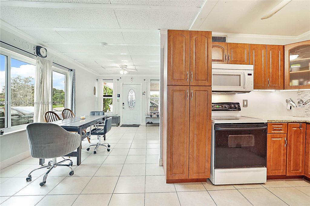 Photo of 9140 Keating Dr, Palm Beach Gardens, FL 33410 (MLS # A11673228)