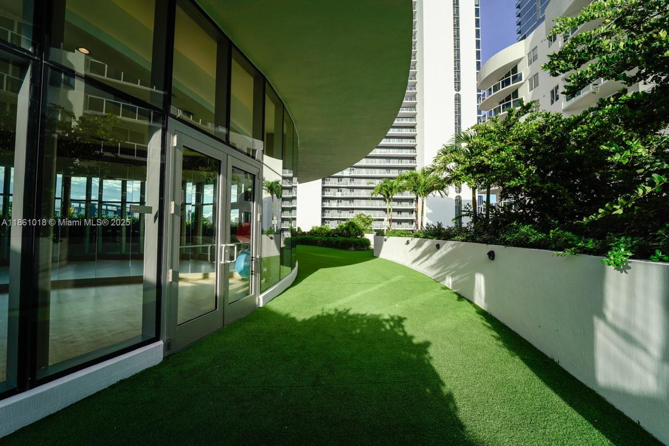 Aria Reserve Miami - Residential