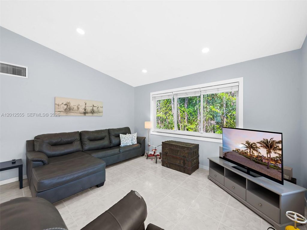 Photo of 1251 Lincoln St, Hollywood, FL 33019 (MLS # A12012555)