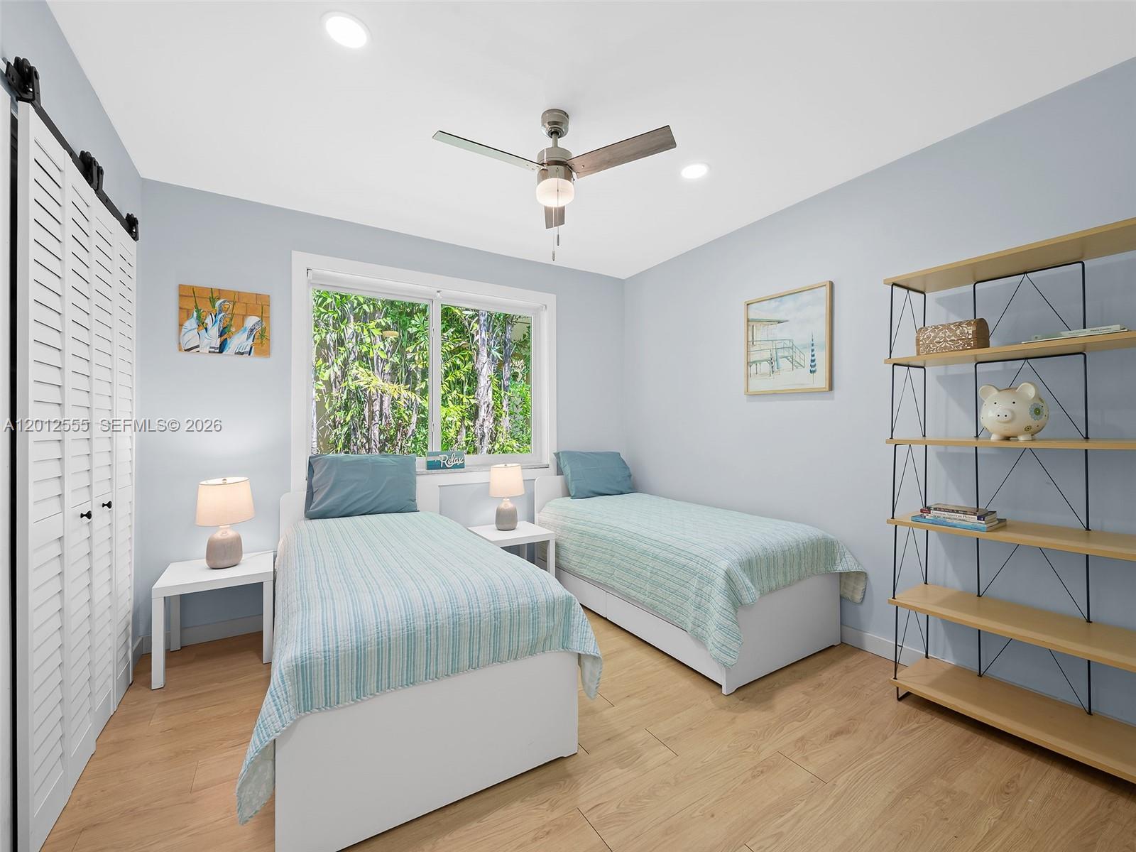 HOLLYWOOD LAKES SECTION - Residential Lease