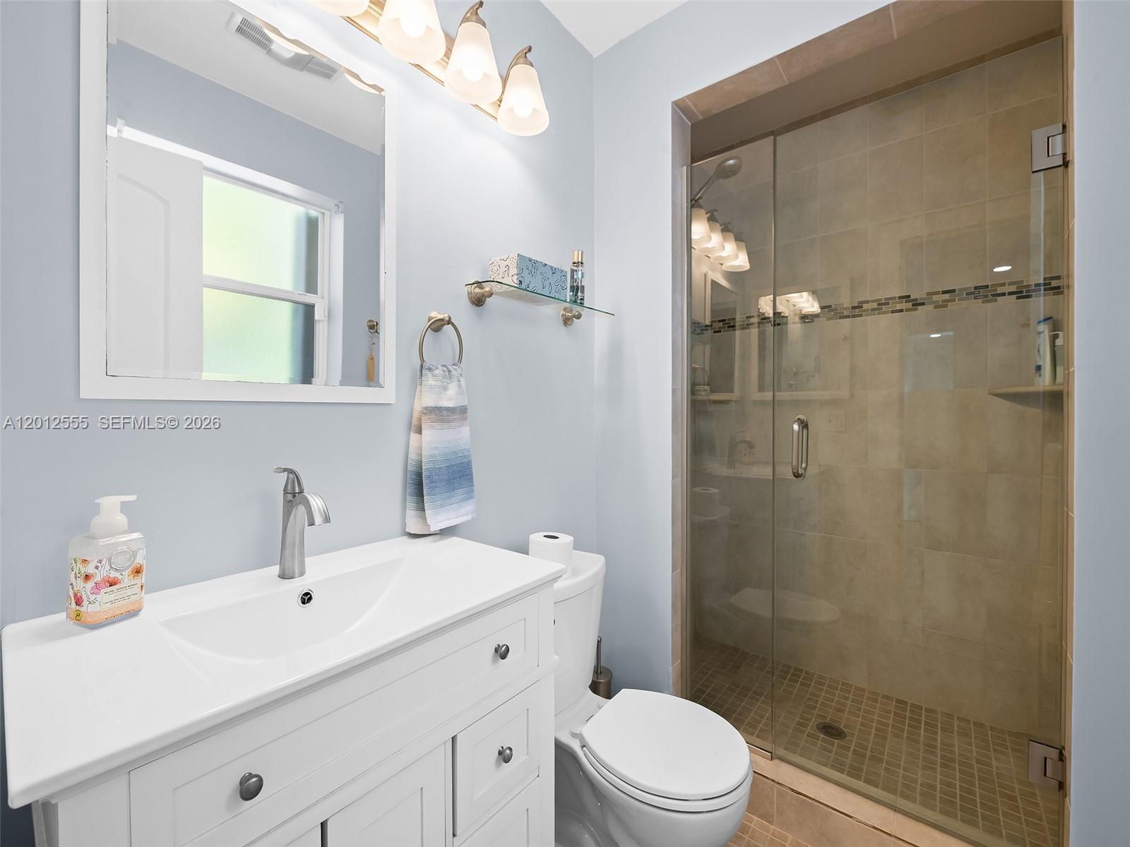HOLLYWOOD LAKES SECTION - Residential Lease
