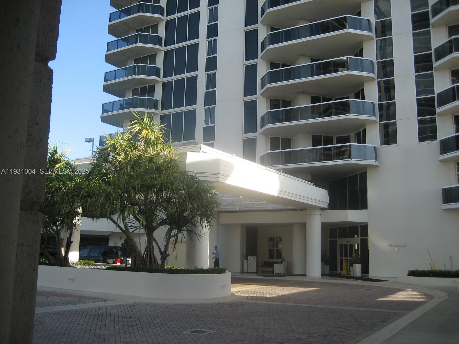 BLUE DIAMOND CONDO - Residential Lease