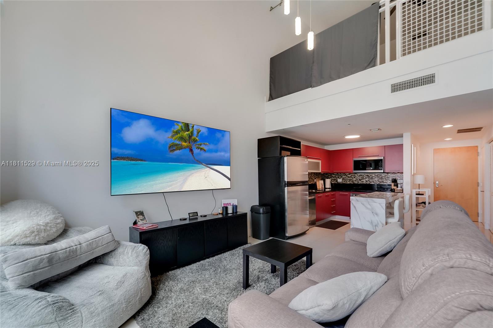 244 Biscayne Blvd 644