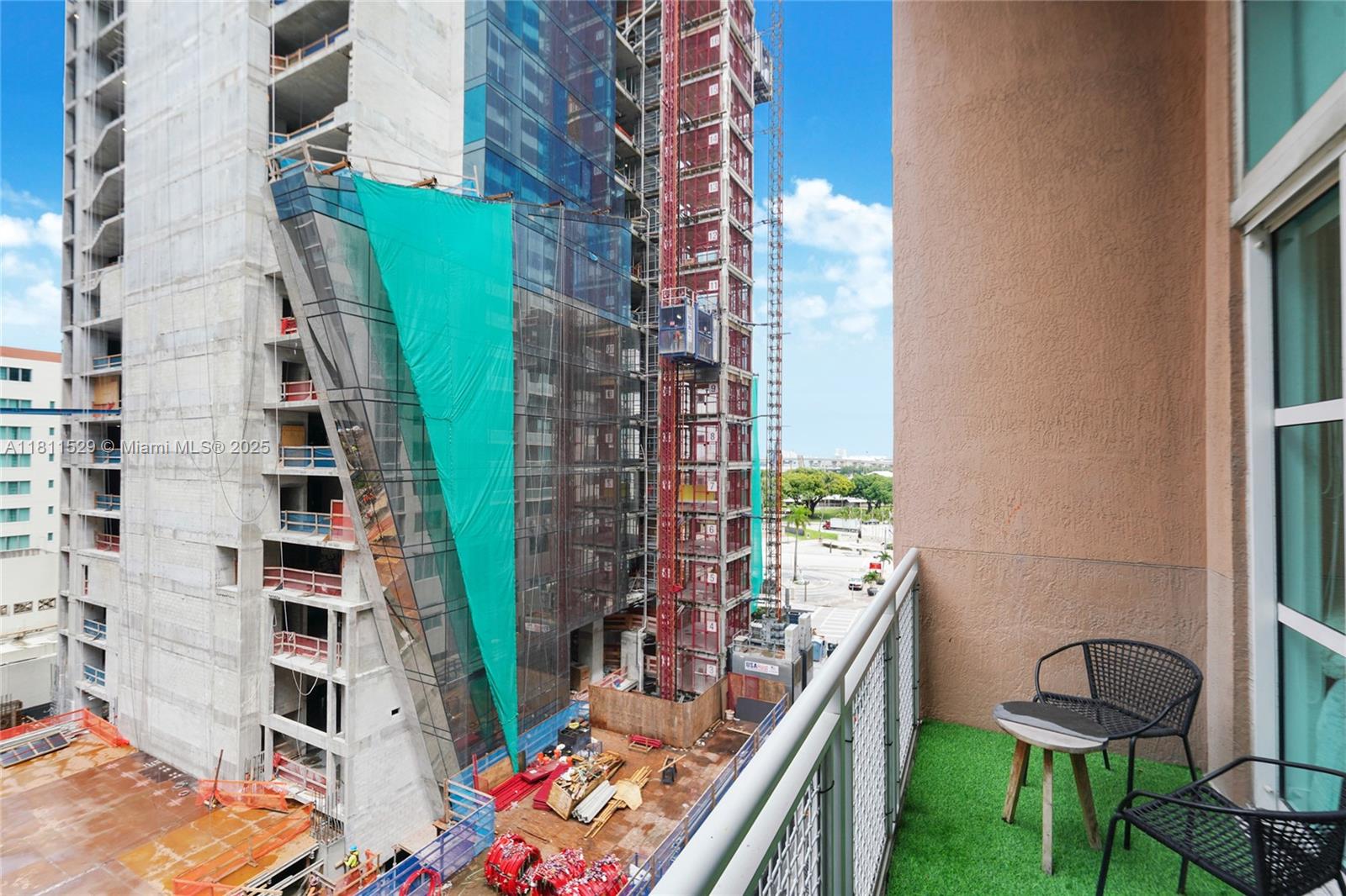 VIZCAYNE NORTH CONDO - Residential