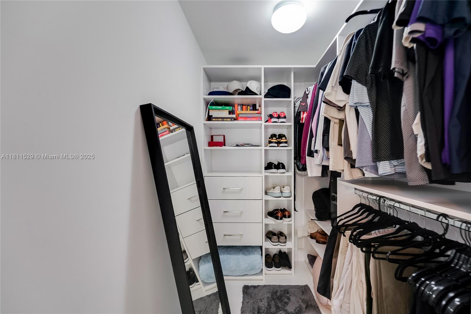 VIZCAYNE NORTH CONDO - Residential