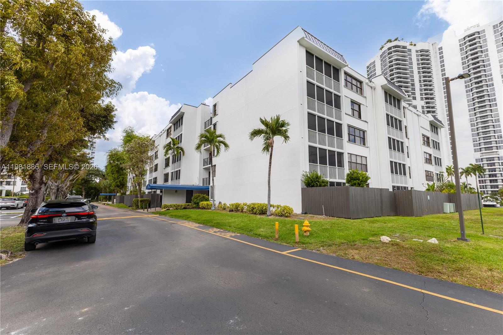 SOUTHVIEW AT AVENTURA CON - Residential