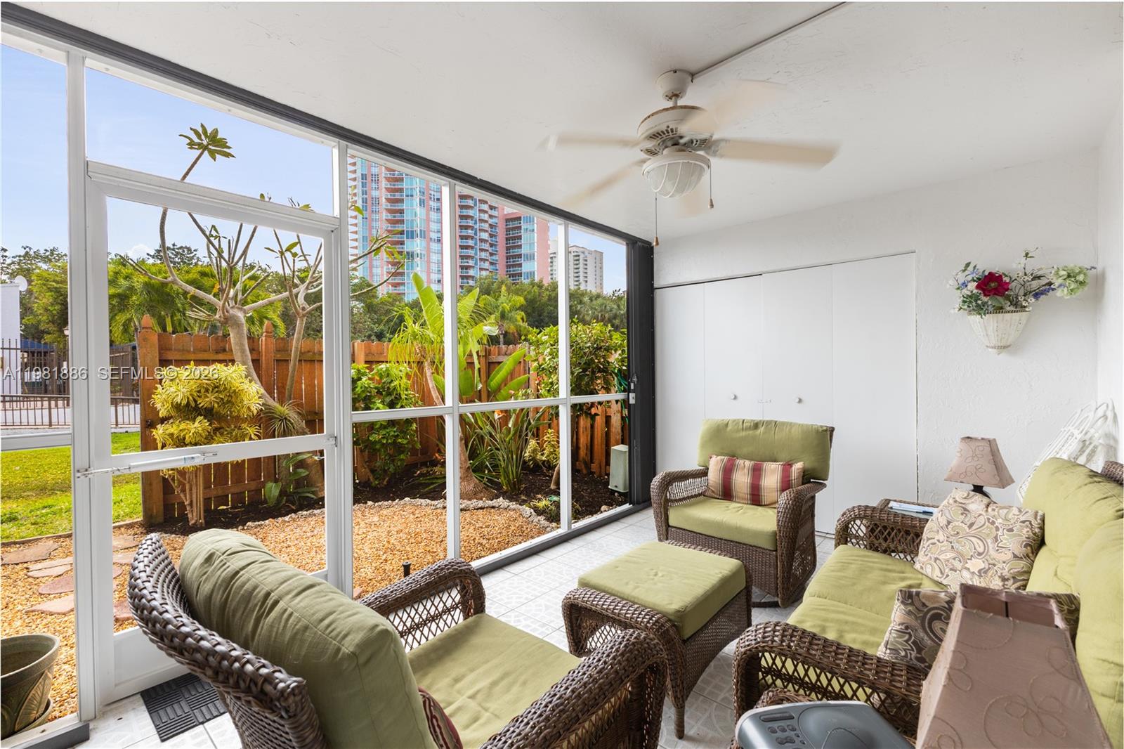 SOUTHVIEW AT AVENTURA CON - Residential