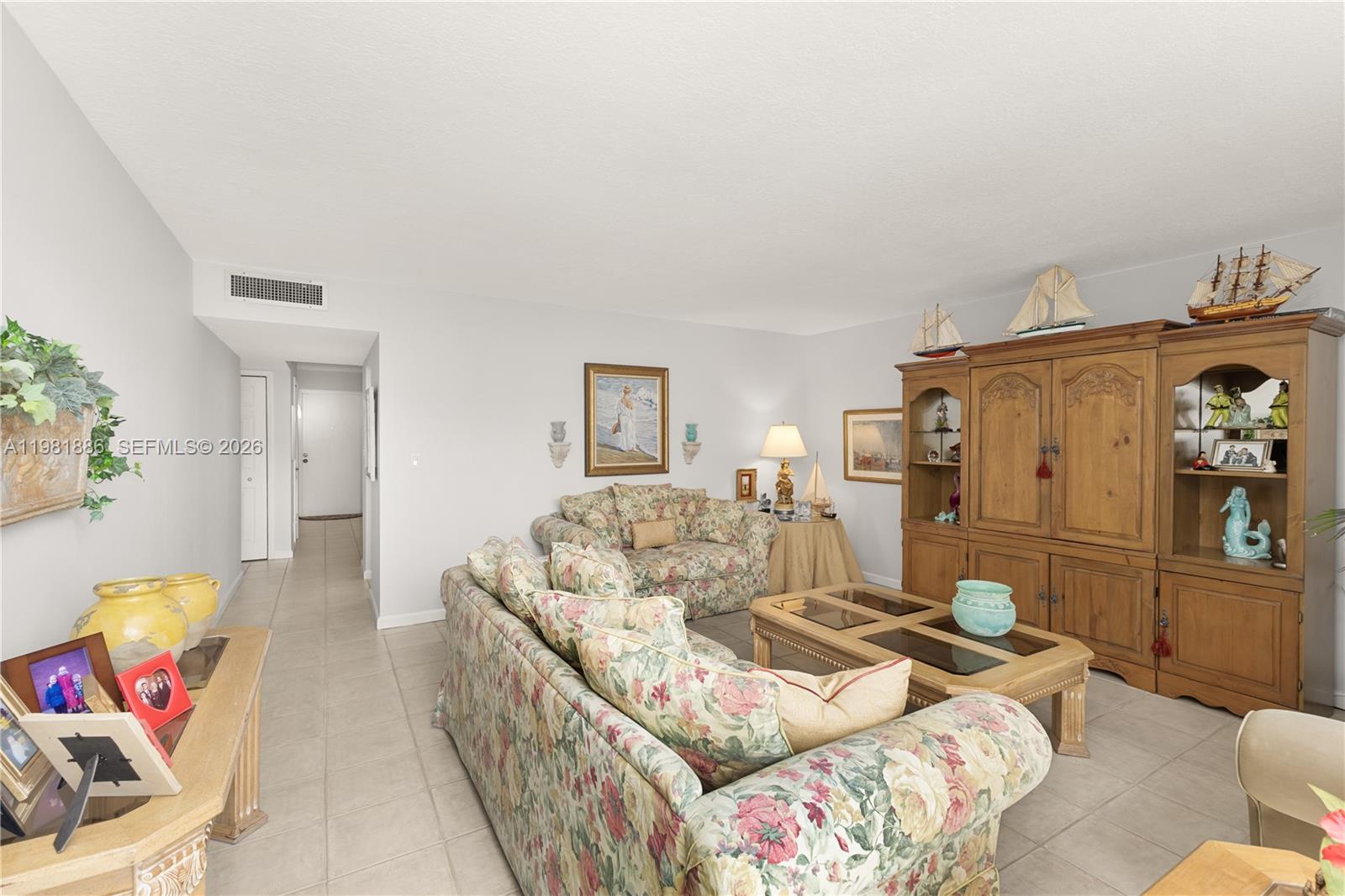 SOUTHVIEW AT AVENTURA CON - Residential