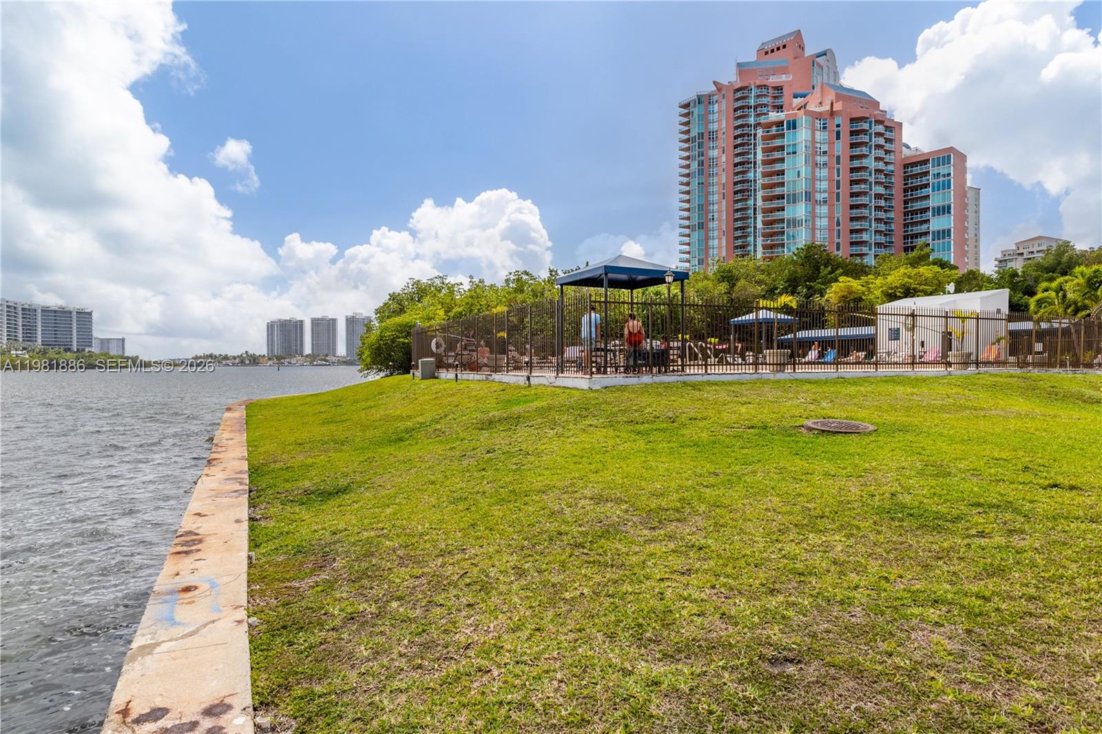 SOUTHVIEW AT AVENTURA CON - Residential