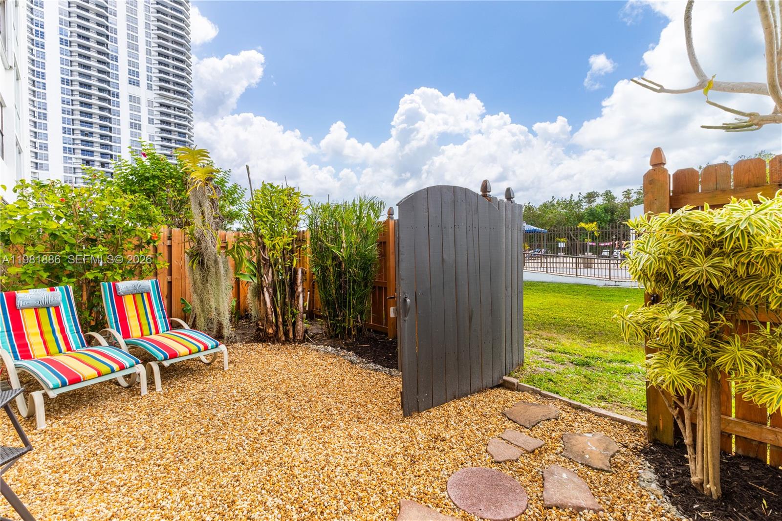 SOUTHVIEW AT AVENTURA CON - Residential