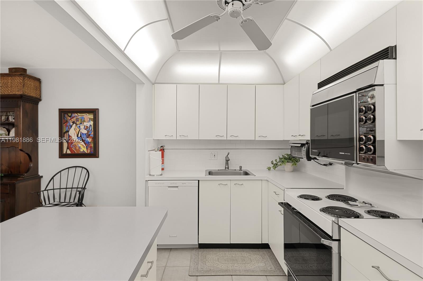 SOUTHVIEW AT AVENTURA CON - Residential