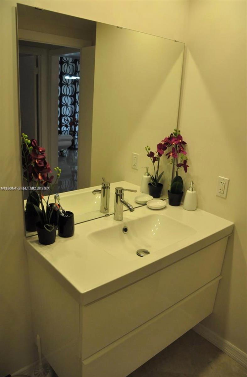 THE YACHT CLUB AT AVENTUR - Residential Lease