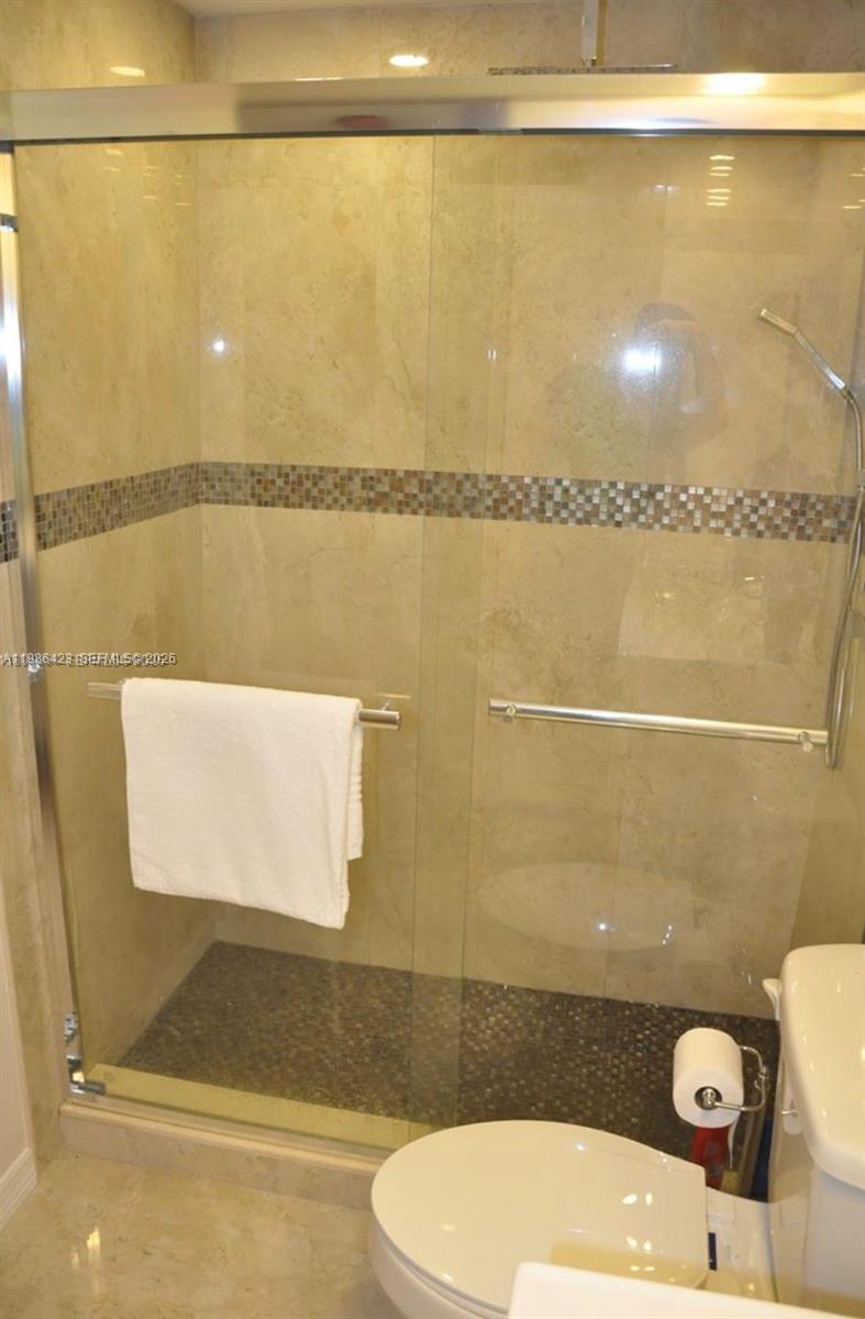 THE YACHT CLUB AT AVENTUR - Residential Lease