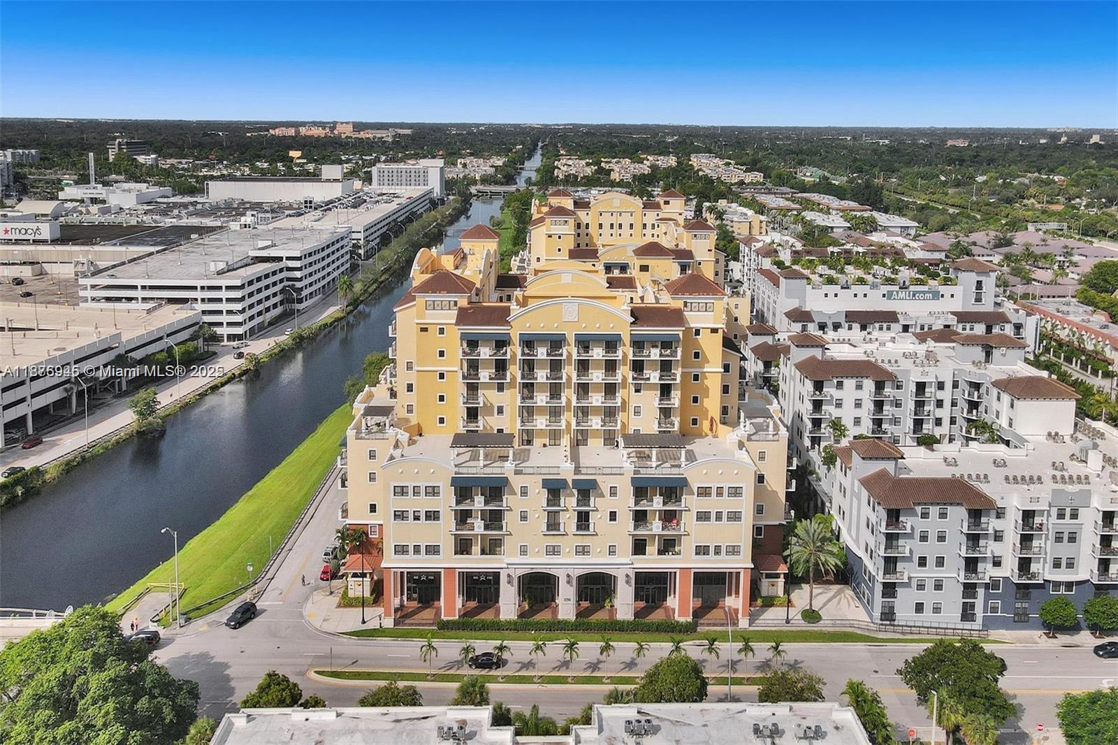 Discover your new home at The Colonade at Dadeland! This spacious 1,296 sqft condo on the 4th floor offers 2 bedrooms 2 baths, complete with a generously sized terrace that overlooks the pool-perfect for relaxing or entertaining. Enjoy the convenience of in-unit laundry, a master bedroom featuring a walk-in closet and en-suite bath and tile throughout.
Take advantage of fantastic amenities including a gym, pool, BBQ area, and 24/7 security.
You'll also appreciate the assigned parking spot right next the elevator. Plus, this prime location puts you just steps away from Dadeland Mall, a variety of restaurants, and hospitals, with easy access to major expressways.
Don't miss out on this exceptional rental opportunity!