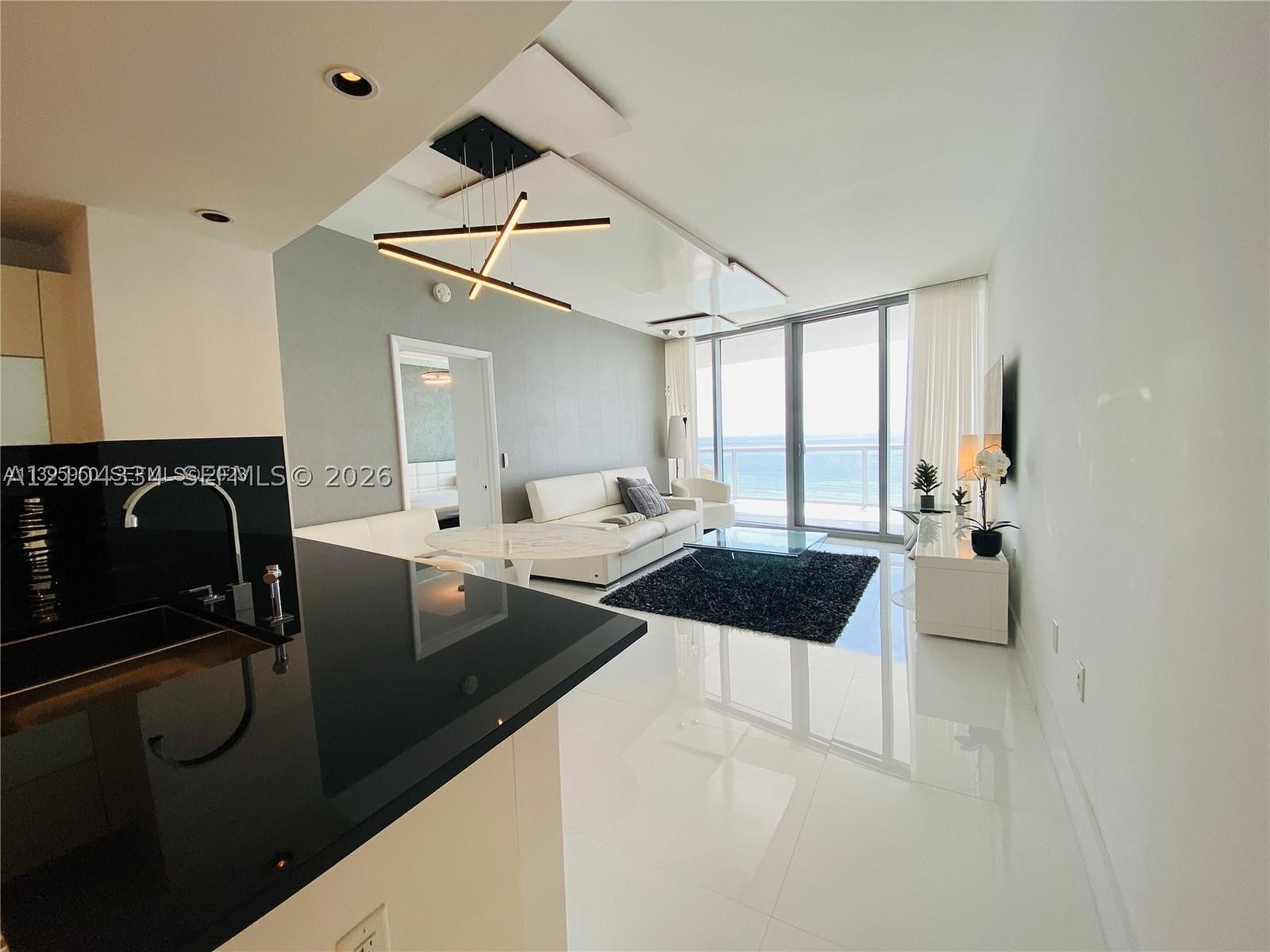 17121 Collins Ave 907