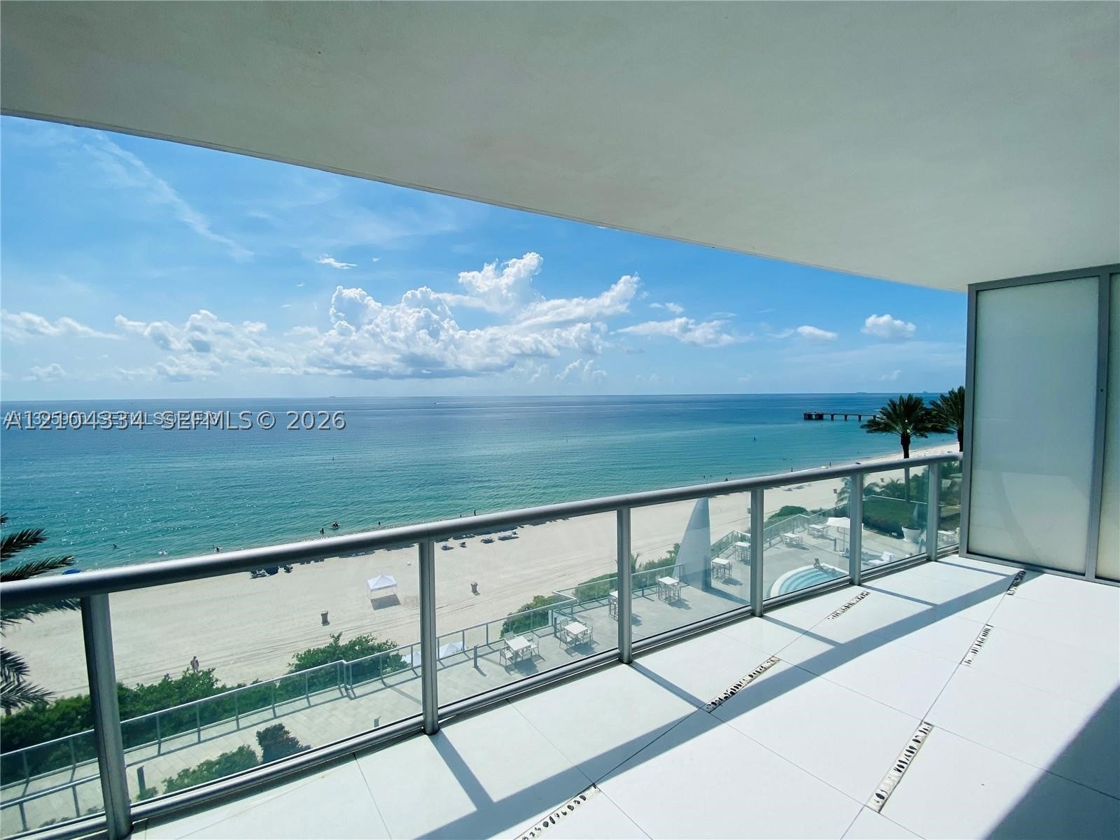 17121 Collins Ave 907