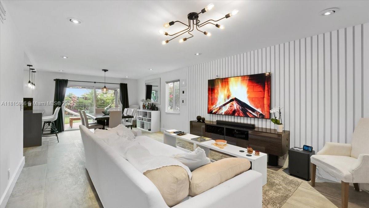 18701 Shauna Manor Dr