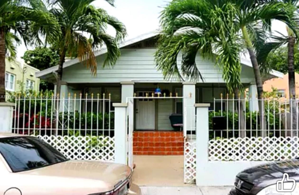 SO MANY POSSIBILITIES PROPERTY IS A A HUGE SINGLE FAMILY HOUSE BUT IT CAN BE A MULTIFAMILY LOCATION AND MORE!! ZONED T-4 HAS A GREAT YARD, TWO STORY HUGE YARD FENCED INSIDE PARKING BUT MANY POSSIBILITIES EXIST
LOCATION IS EXCELLENT BY THE RIVER GREAT RESTAURANTS, CLOSE TO EVERYTHING , VERY UNIQUE PROPERTY GREAT LOCATION - THE CITY OF MIAMI WILL ANSWER ANY QUESTIONS ABOUT WHAT CAN BE BUILT CALL ME FOR MORE DETAILS
