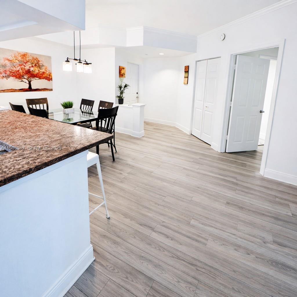 PORTO BELLAGIO CONDO - Residential