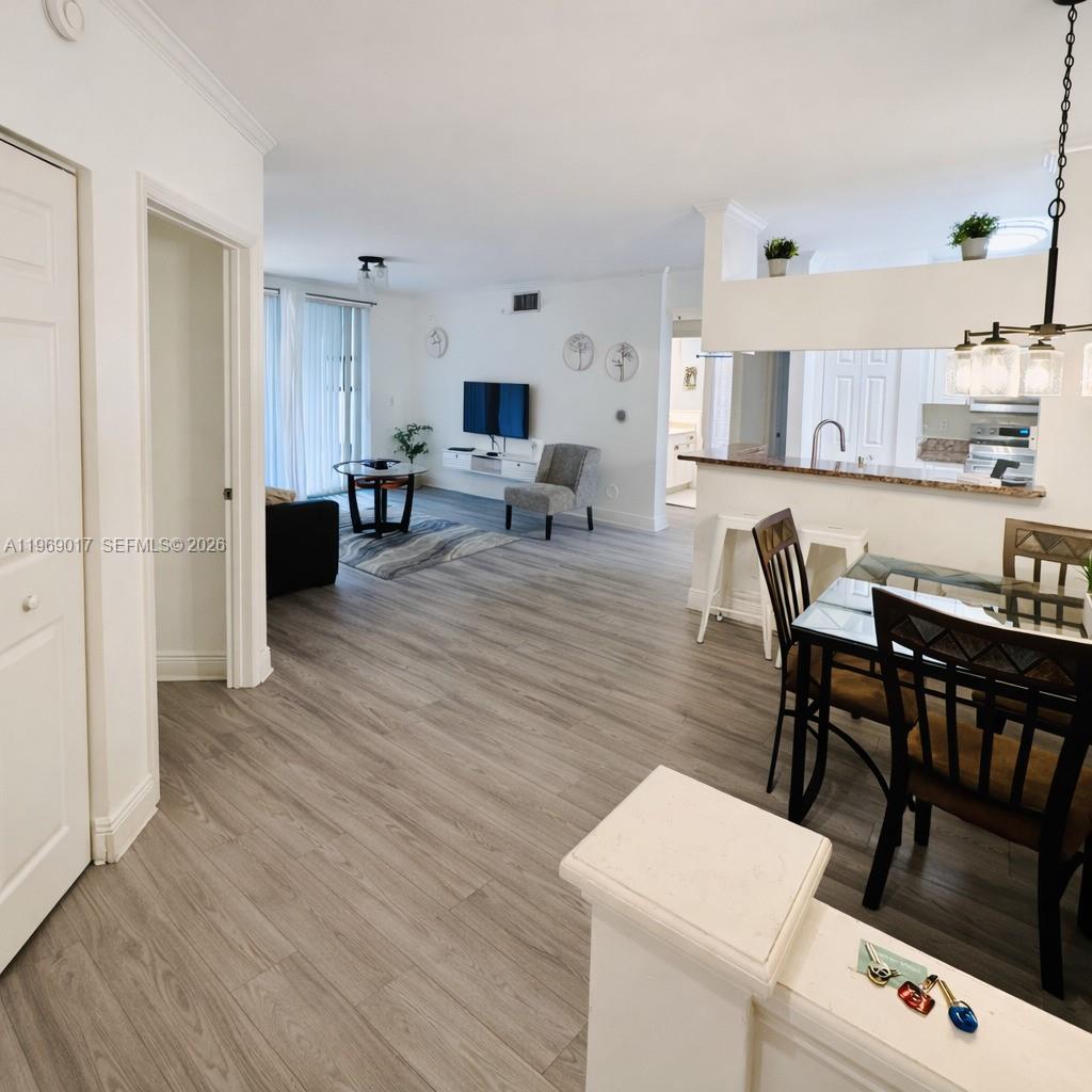 PORTO BELLAGIO CONDO - Residential