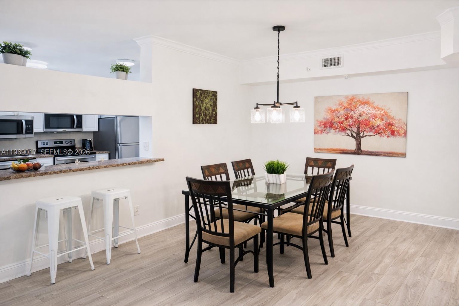 PORTO BELLAGIO CONDO - Residential