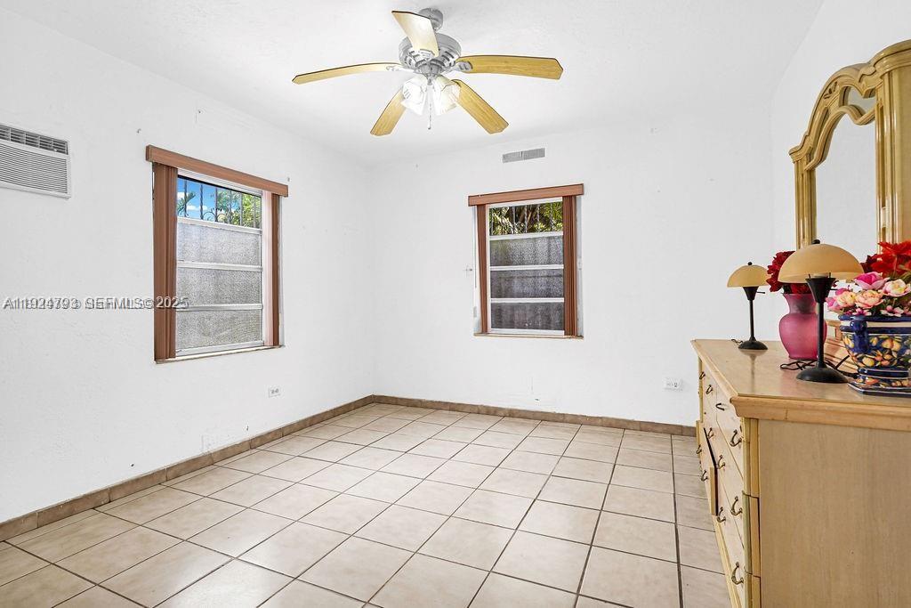 SUN-TAN VILLAGE SEC 4 - Residential