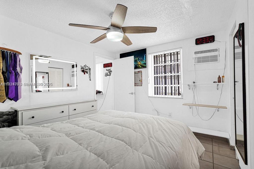 SUN-TAN VILLAGE SEC 4 - Residential