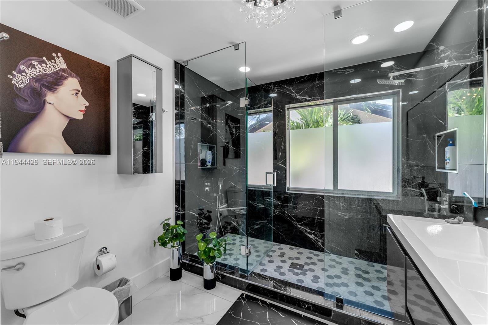 VENEZIA HOMES ESTATES IST - Residential