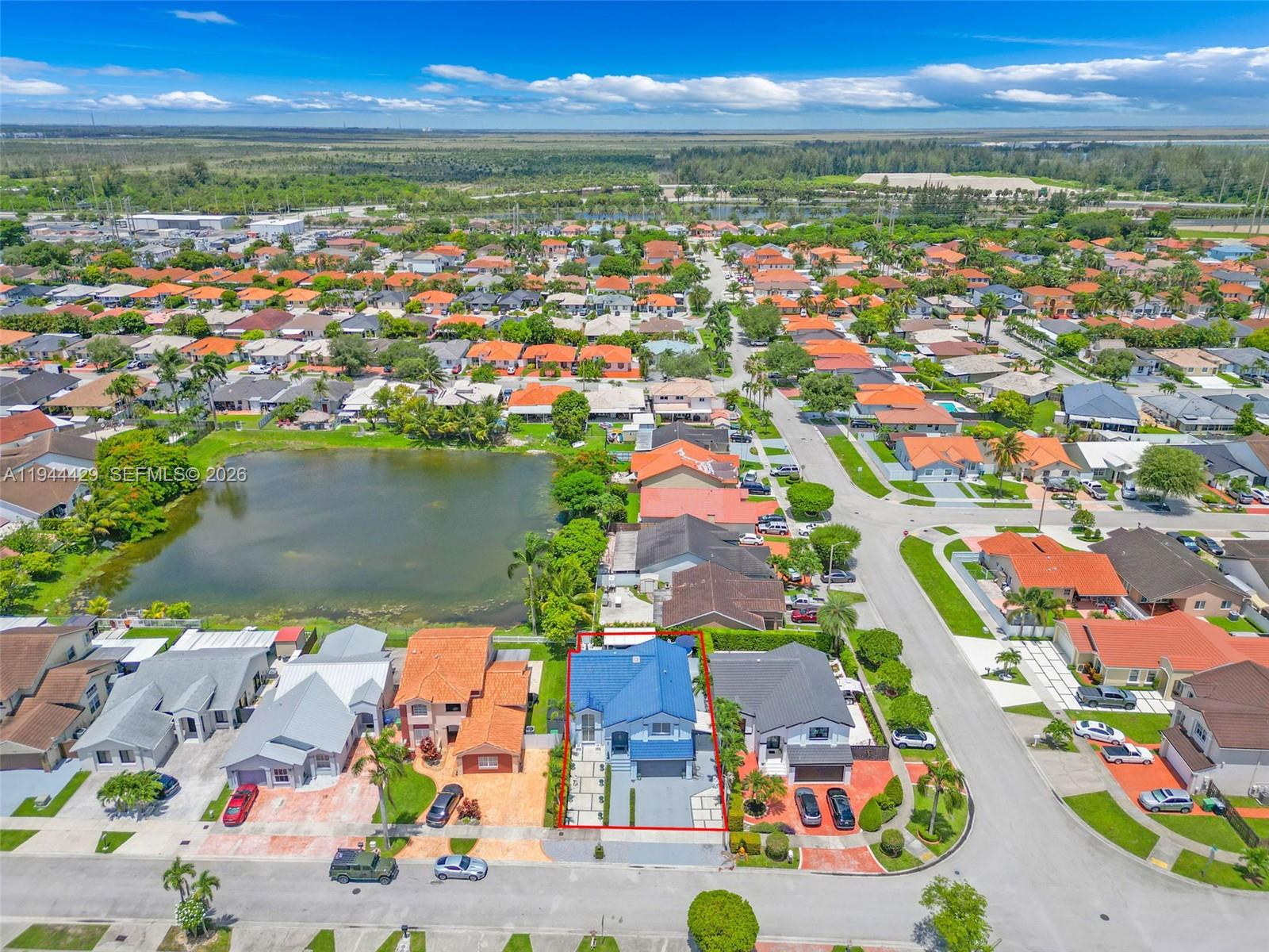 VENEZIA HOMES ESTATES IST - Residential