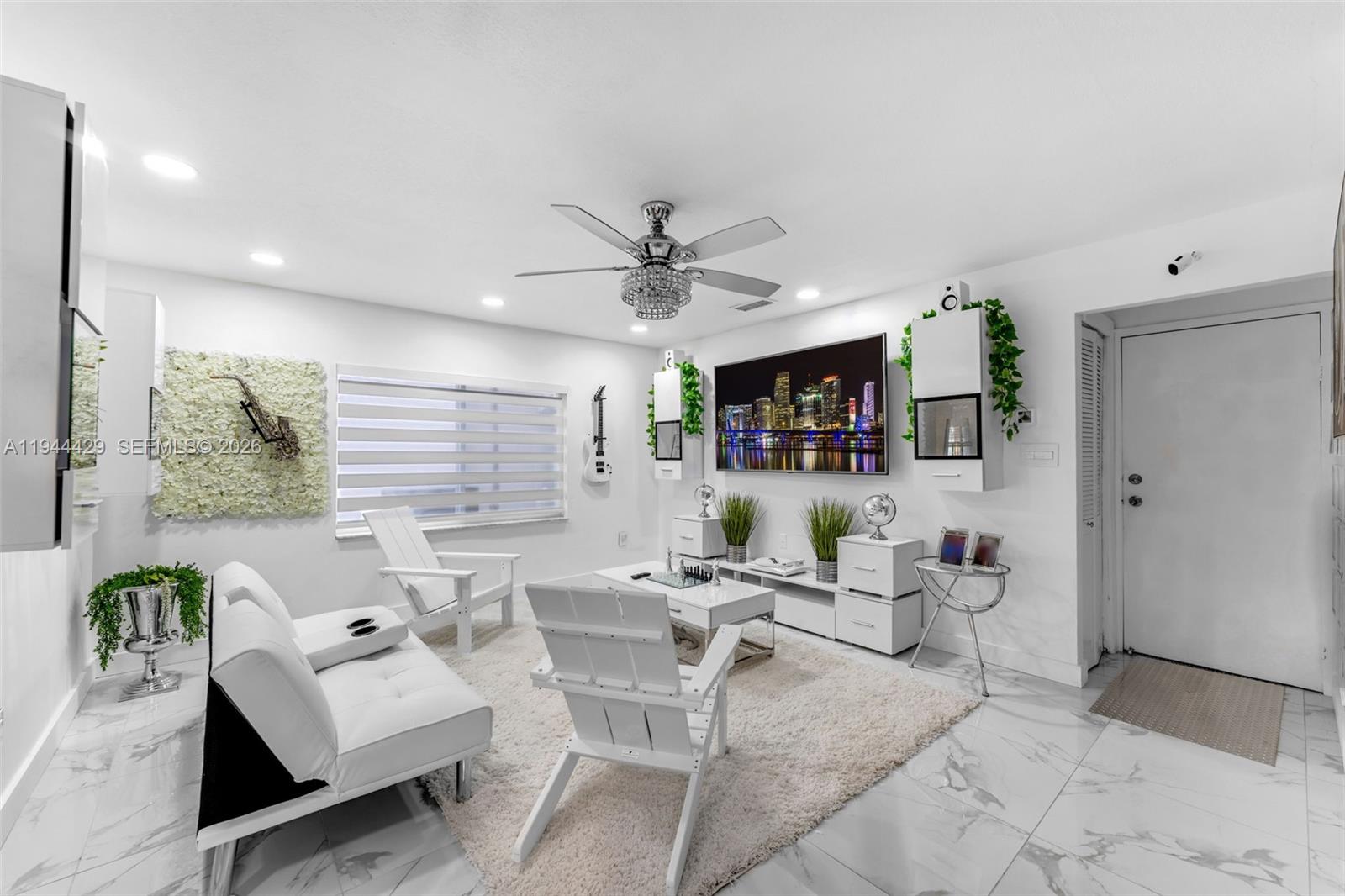 VENEZIA HOMES ESTATES IST - Residential