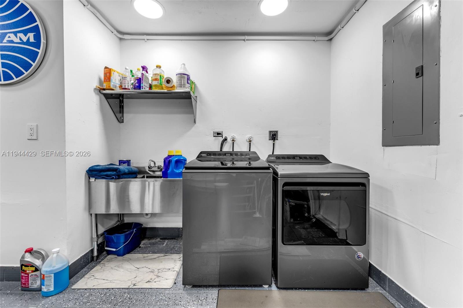 VENEZIA HOMES ESTATES IST - Residential