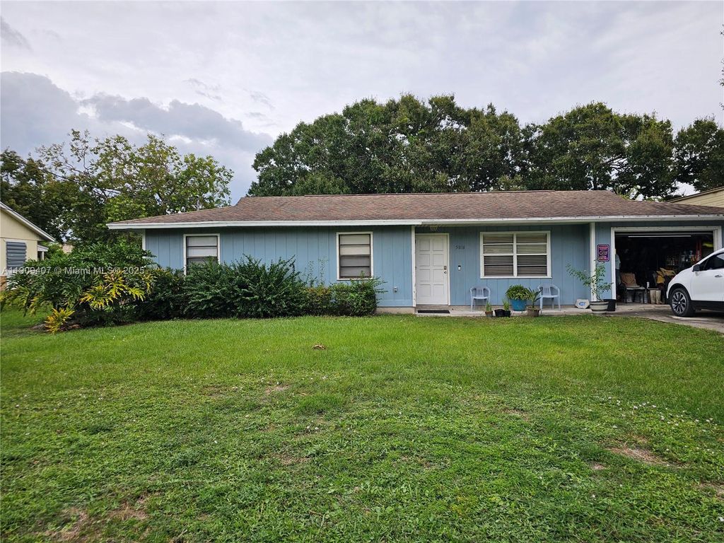 Photo of 5108 Myrtle Dr, Fort Pierce, FL 34982 (MLS # A11909407)
