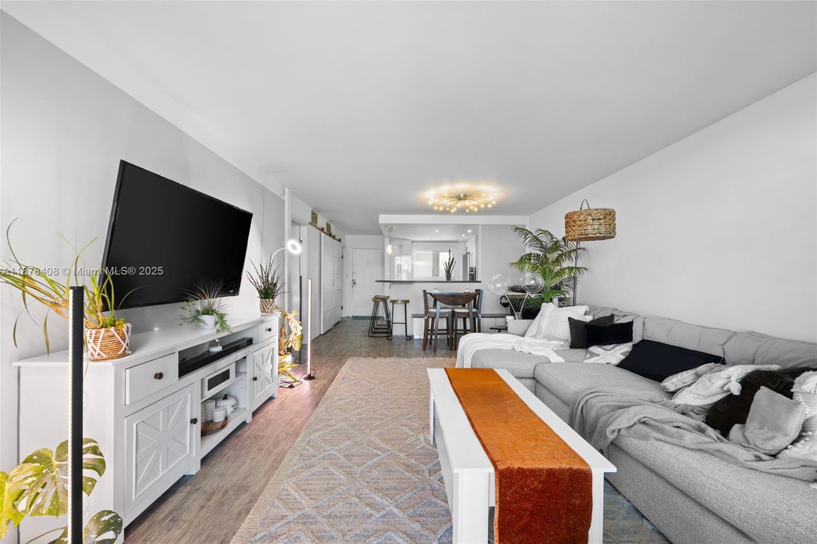 EDEN POINT NORTH CONDO - Residential