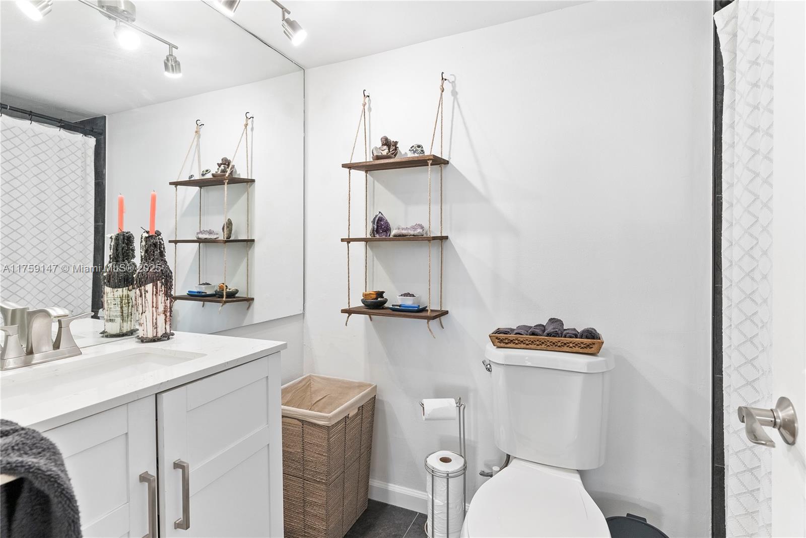 AQUASOL CONDO - Residential