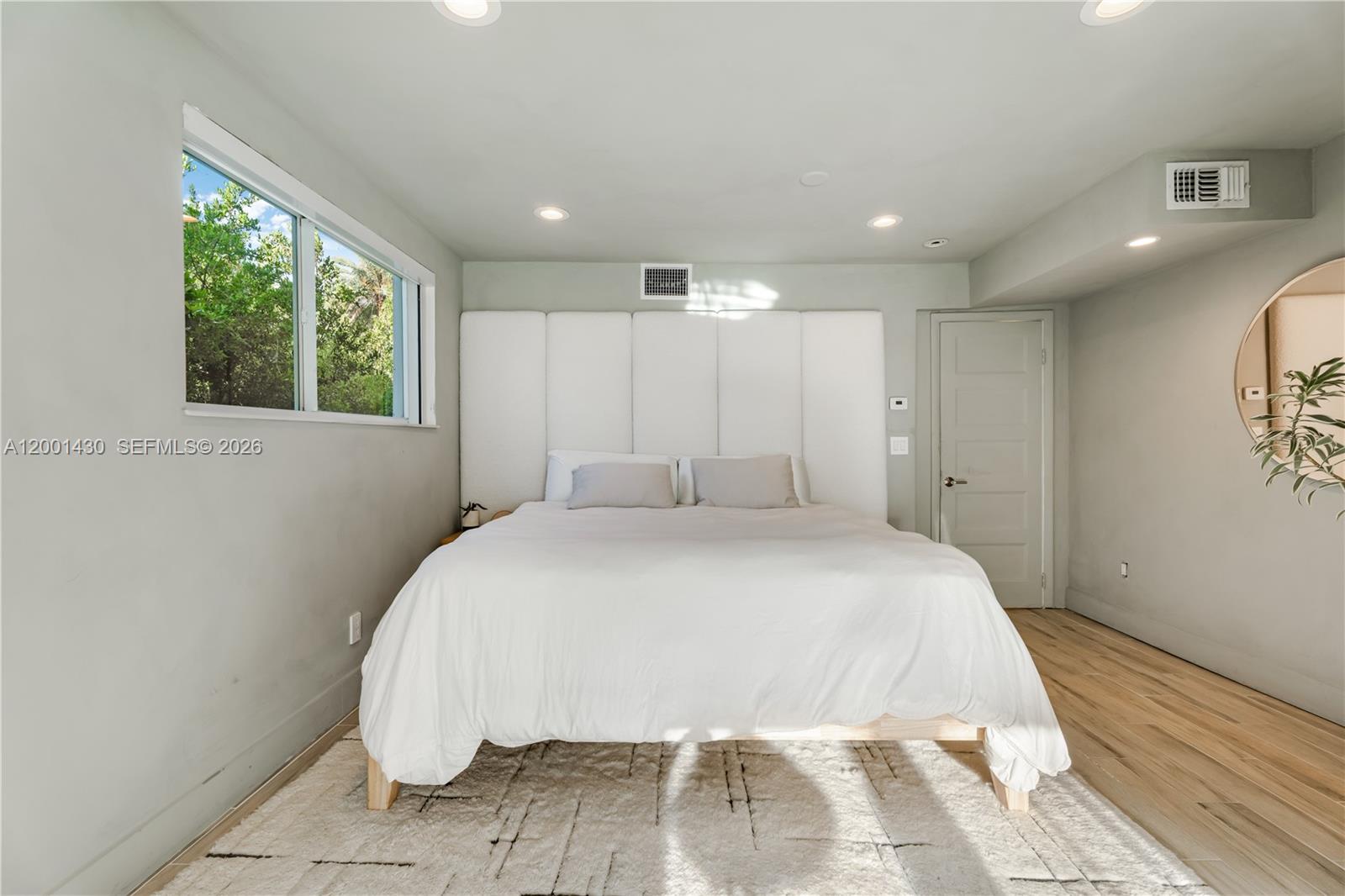 TREASURE PLAZA - Residential