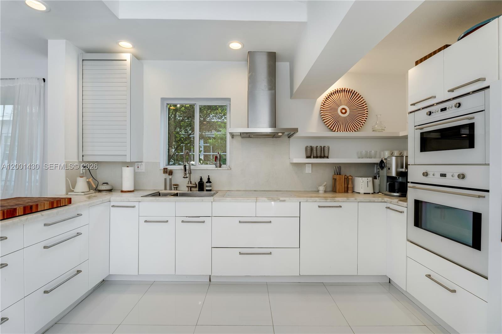 TREASURE PLAZA - Residential