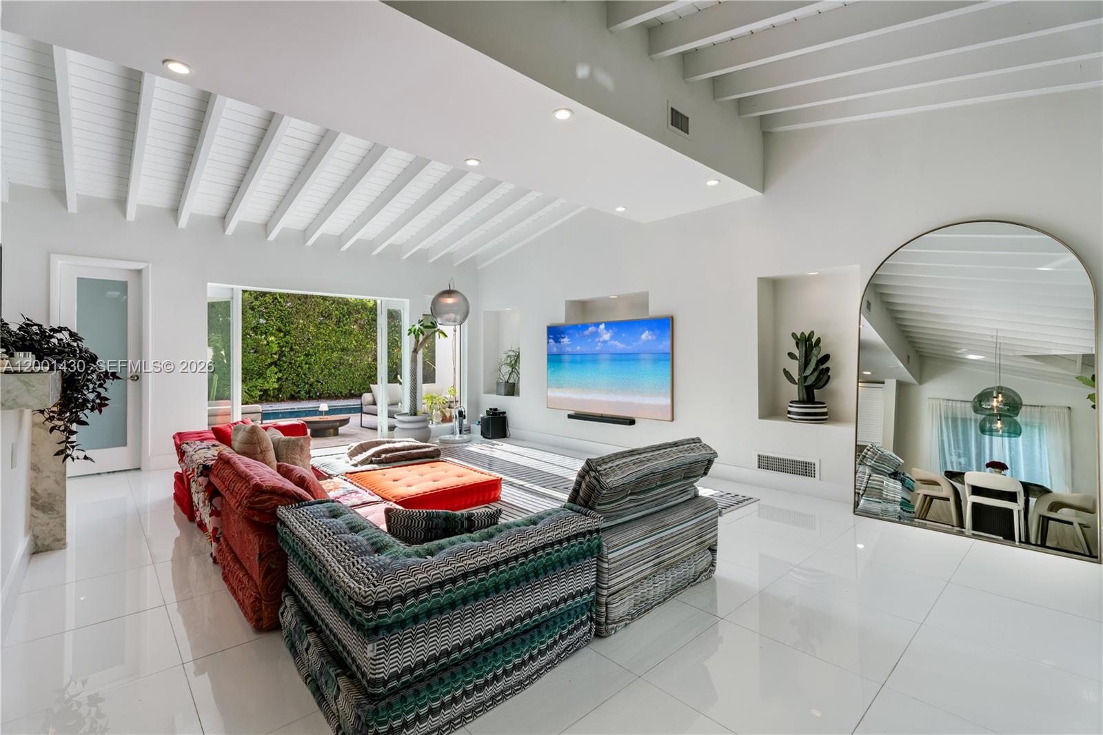 TREASURE PLAZA - Residential