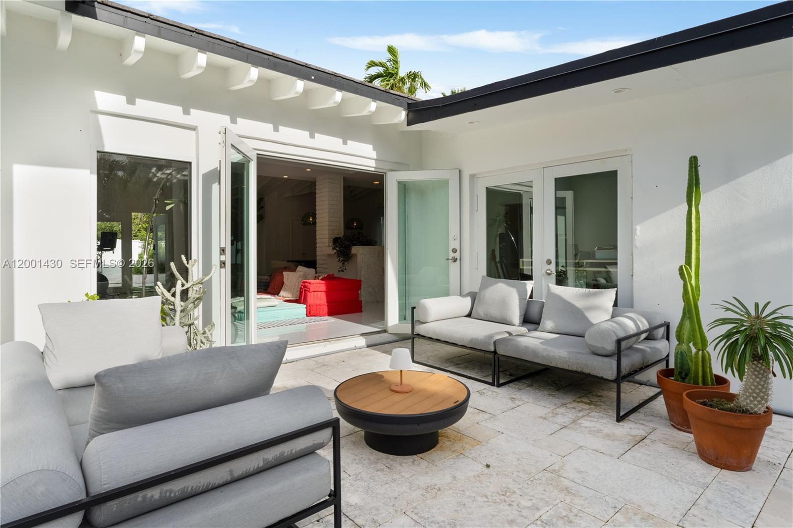 TREASURE PLAZA - Residential