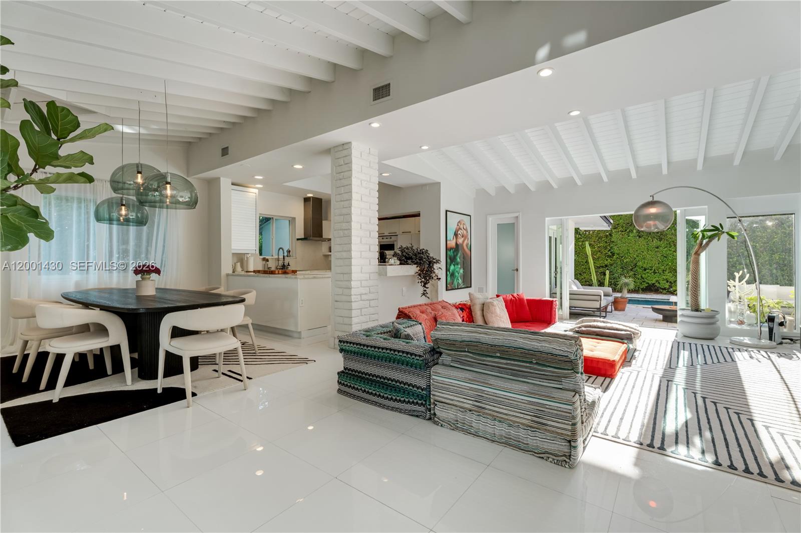 TREASURE PLAZA - Residential