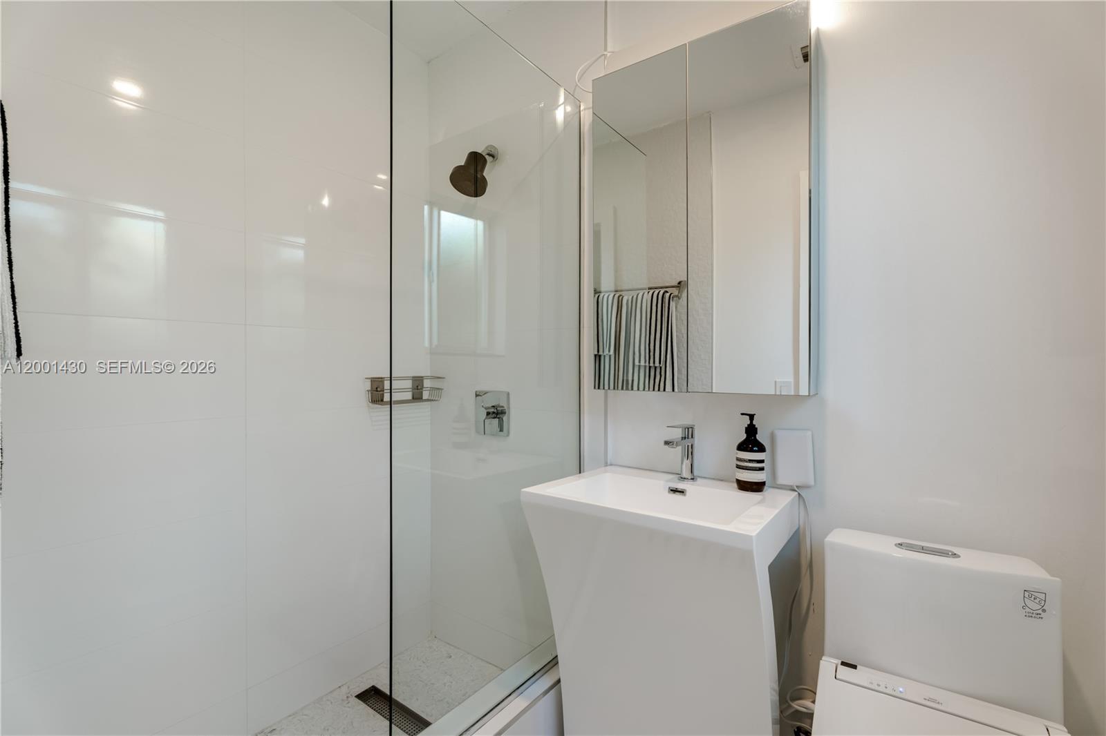 TREASURE PLAZA - Residential