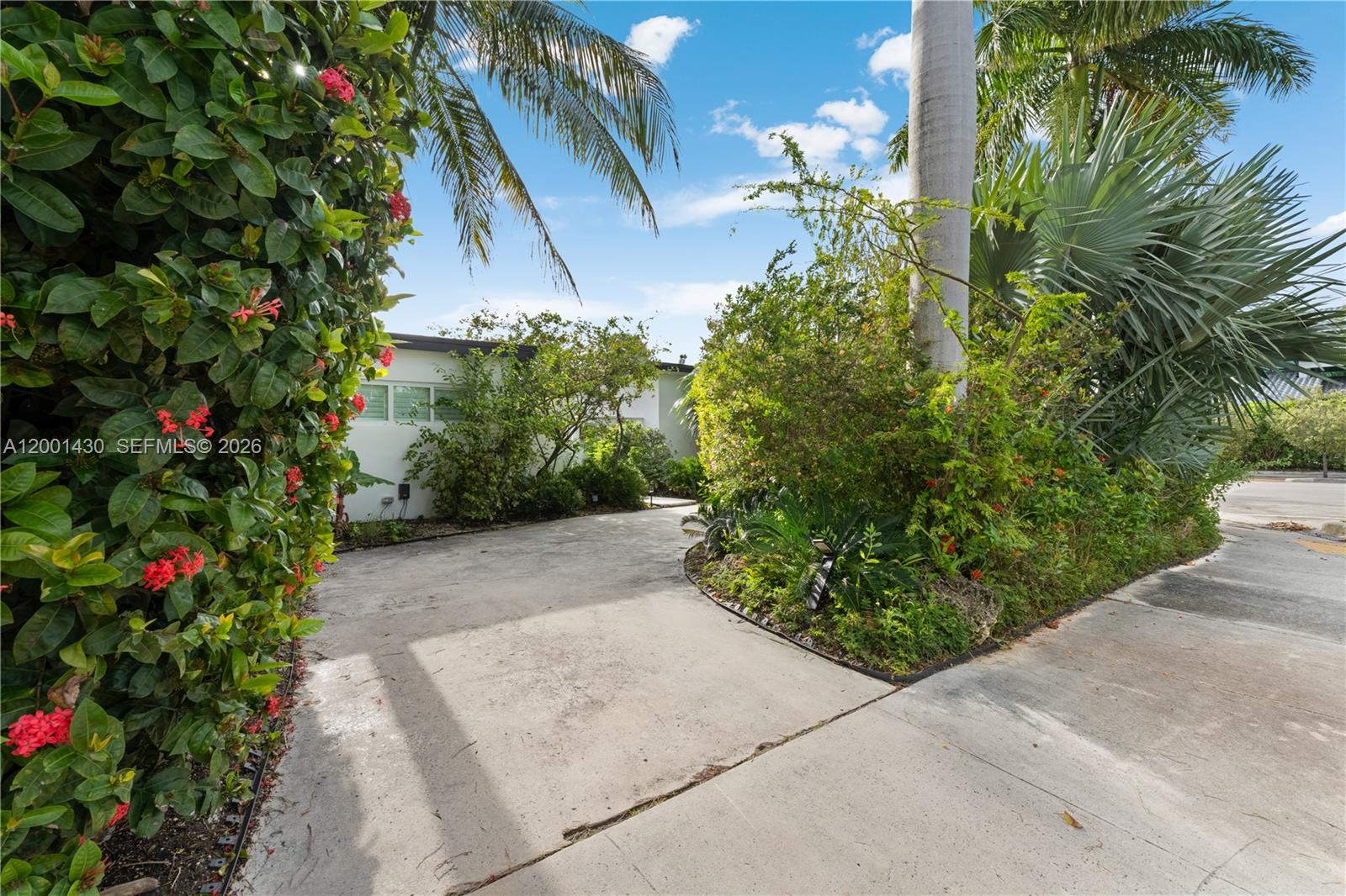 TREASURE PLAZA - Residential