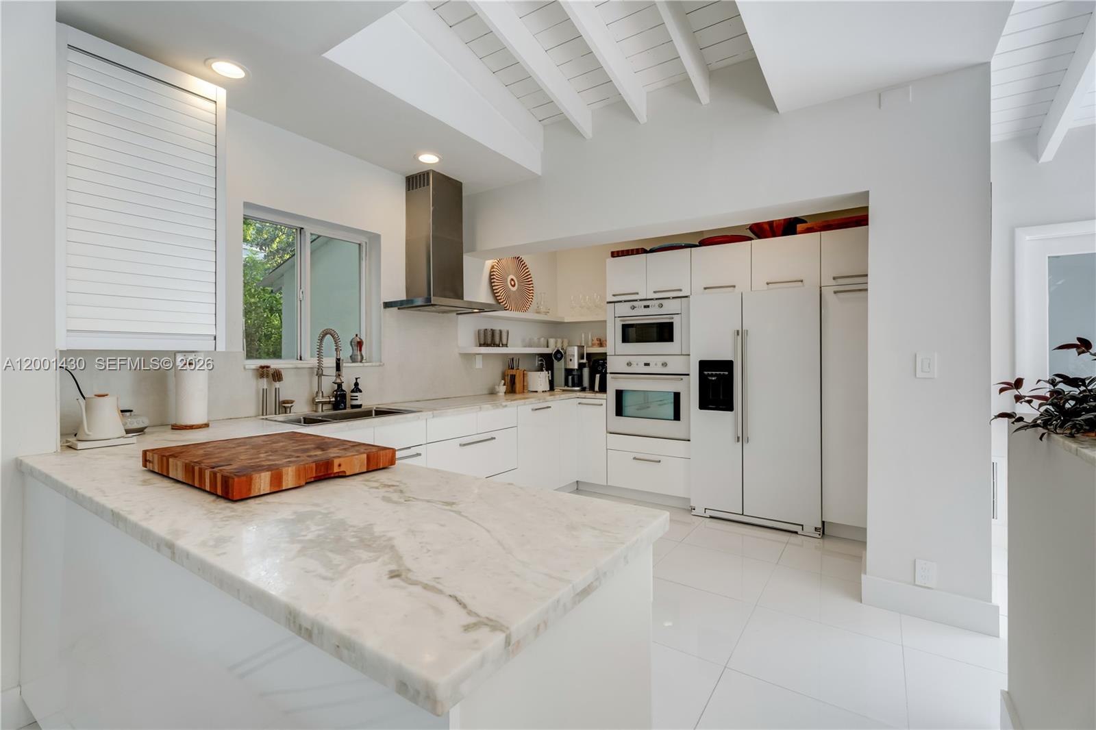 TREASURE PLAZA - Residential