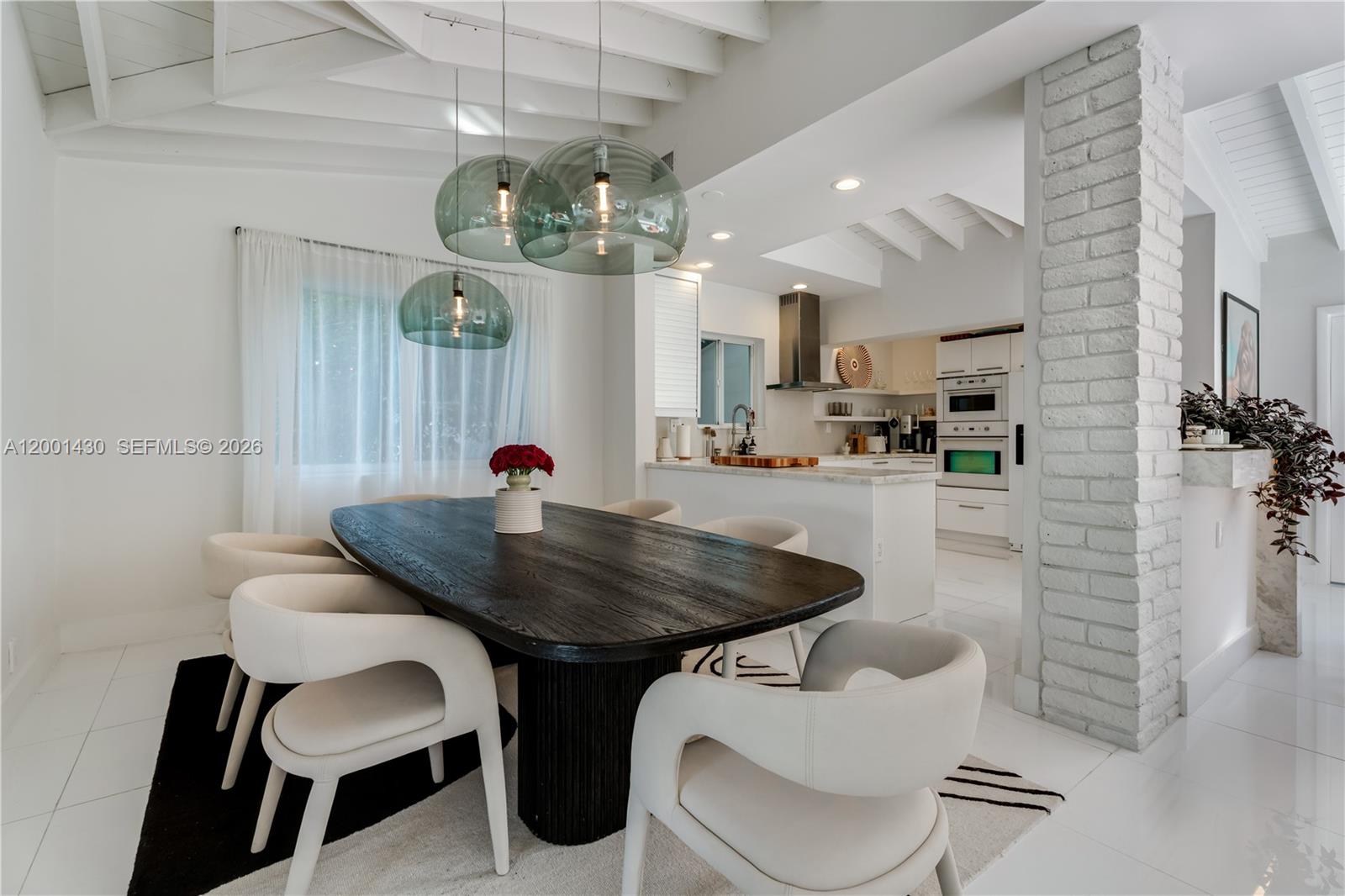 TREASURE PLAZA - Residential