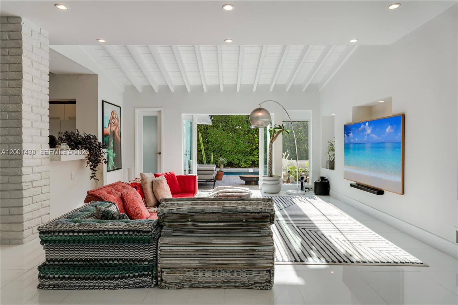 TREASURE PLAZA - Residential