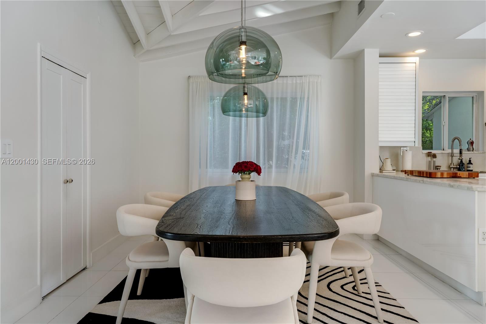 TREASURE PLAZA - Residential