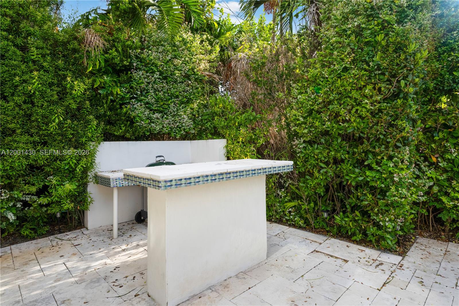 TREASURE PLAZA - Residential