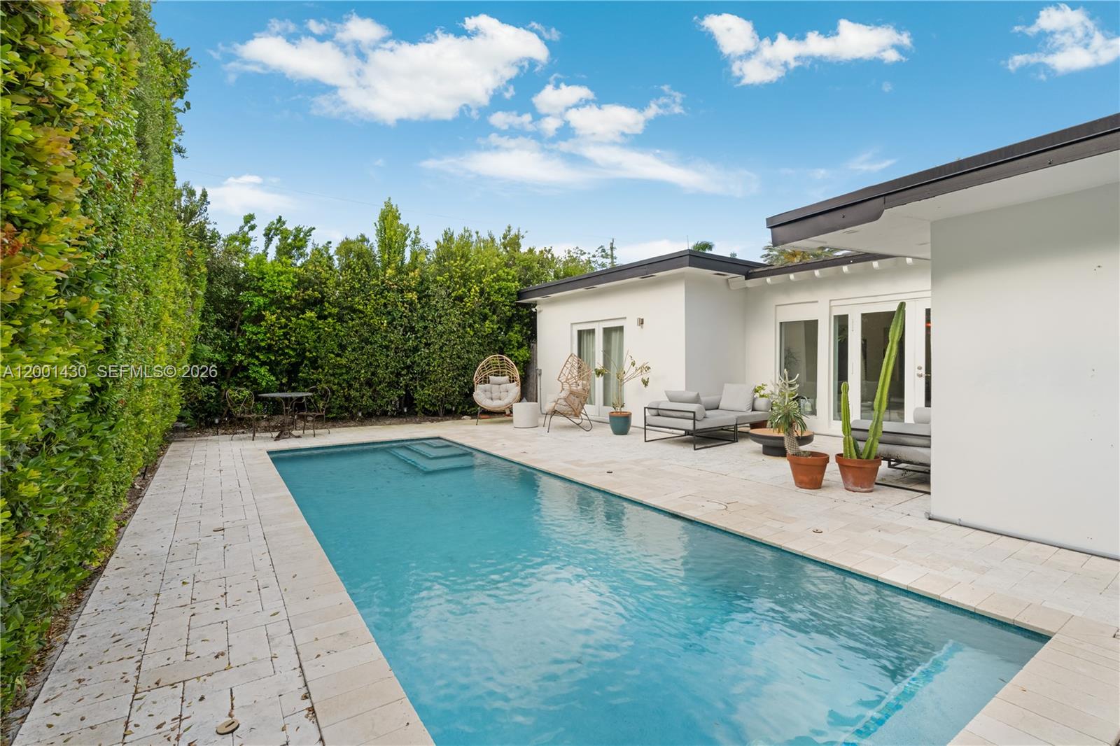 TREASURE PLAZA - Residential