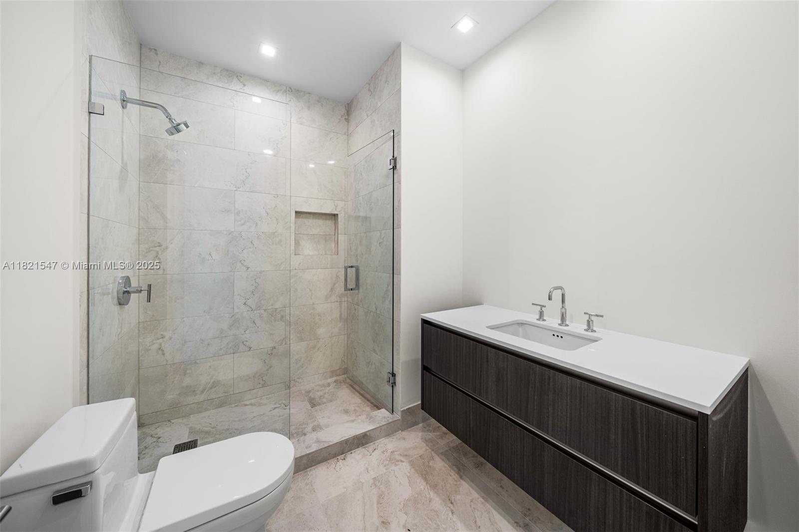 GIRALDA PLACE CONDO - Residential