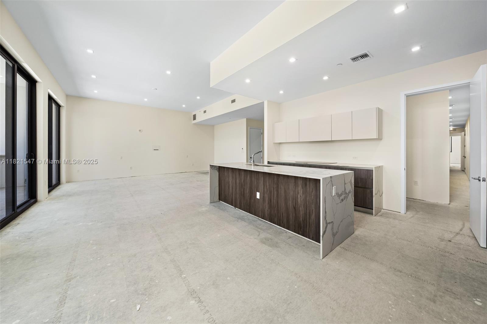 GIRALDA PLACE CONDO - Residential