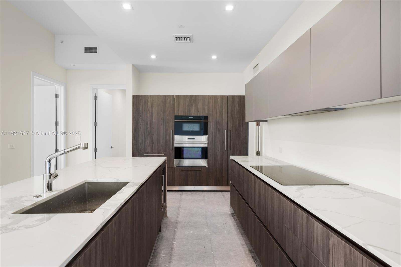 GIRALDA PLACE CONDO - Residential